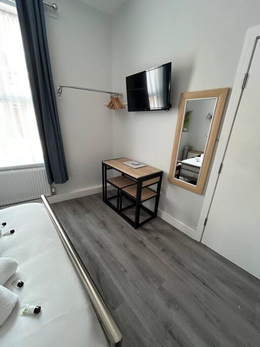 The Niche Apartment